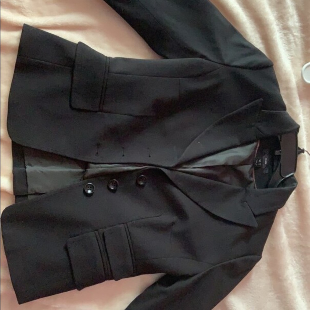 black button up blazer